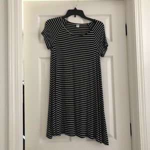 Old navy black & white striped dress